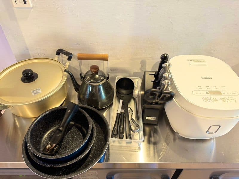 鍋・やかん・フライパン・炊飯器などの調理器具